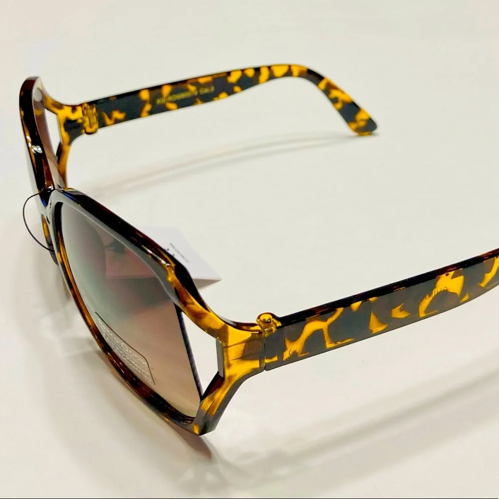 Girls sunglasses (New)